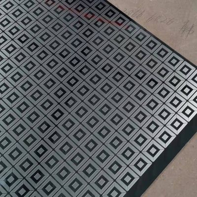 100W Fiber Laser Marking Machine Maqtec voor Door Lift Auto Decoratie in het Chinees
