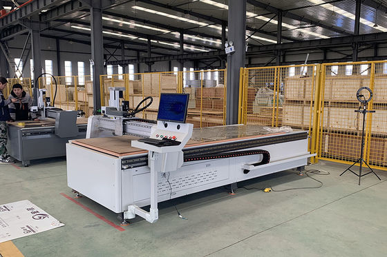 5-assige koppeling 100W glasvezel laser etsen machine voor roestvrij staal plaat