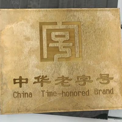 Big Power Aluminium Metal Engraver Laser Marking Machine met Overzeese Engineer Service