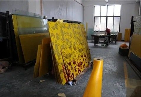 Aanpassing Glas Verticale Laser Blade Gravure Machine voor Kunst Glas Schuifdeur